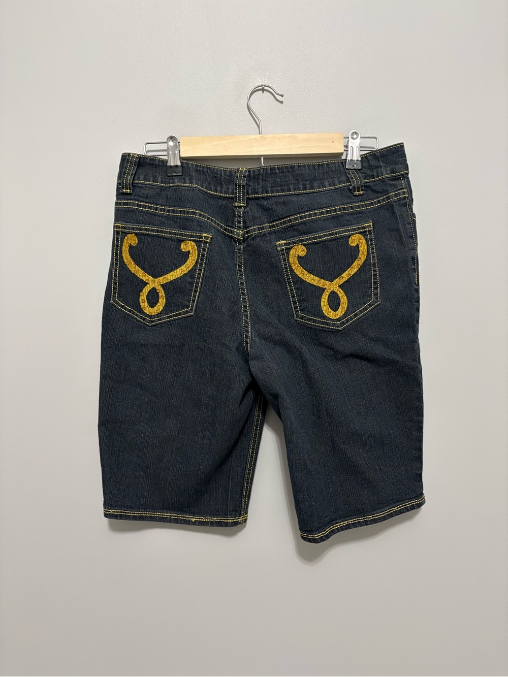 Vintage 90’s Y2K Dark Wash Denim Knee-Length Shorts Contrast Stitching